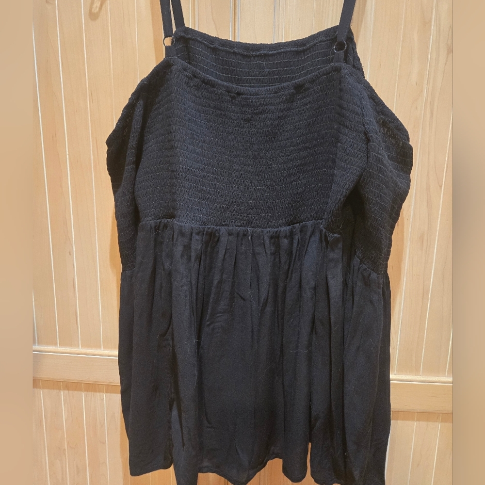 Torrid Cold-shoulder Smocked Top 2X EUC